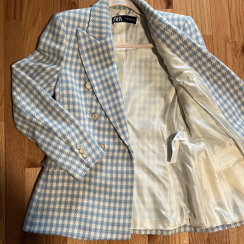 Chic Blazer - image 3